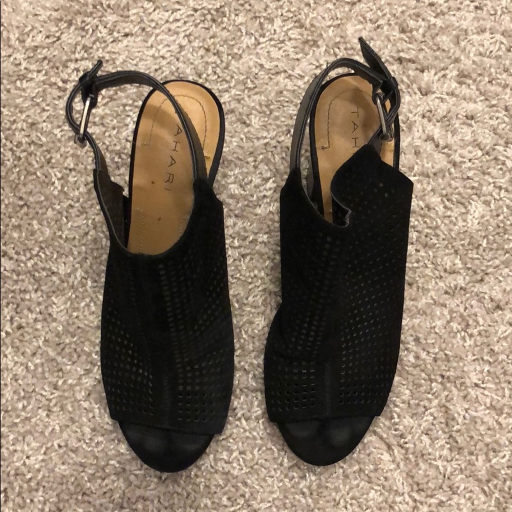 Tahari bootie/pump with a thick heel.